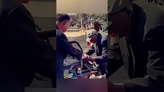 He Saw The Vendor Hadnt Eaten And Brought Him Food