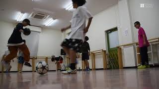 華麗な足技　フリースタイルフットボールのibukiさん