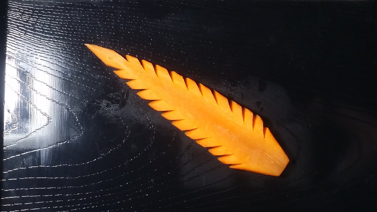 Very Simple Carrot Leaf Design The Art Of Fruit And Vegetable Carving