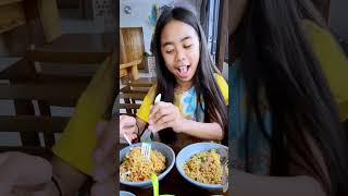 Riska Vlog Ngerjain Bocil Makan Mie Ayam Kepedasan Minum Es Teh Viral Tili Tili Bom Sakura Horor