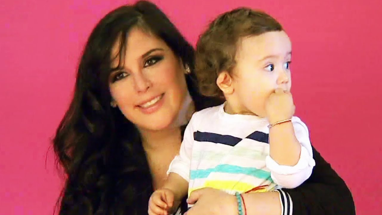 Angélica Vale le cuenta de todo a su fallecido padre