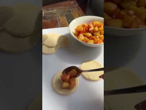 Mini apple pie