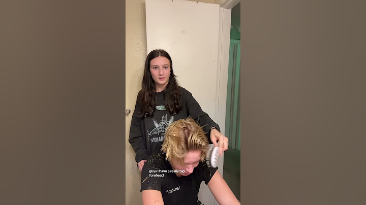 GIVING MY TEENAGER A HAIRCUT💇 #momlife #momhacks #toddlermom #teenagermom #cuttinghair #haircut