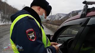 Скрытый патруль ГИБДД в Красноярске. Сотрудники МВД отслеживают нарушителей на гражданской машине