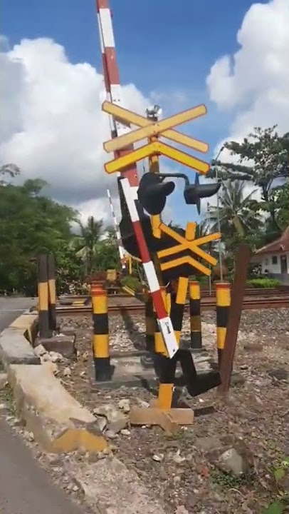 Palang Pintu Tiruan Ketemu Sama Palang Pintu Asli | Terlihat sangat kecil 🤦‍♀️🤦‍♂️