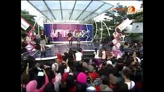 Dewi Dewi Jauh Semakin Jauh at inbox