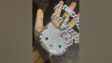 Caroline hennessy cardi b sister hello kitty necklace chain