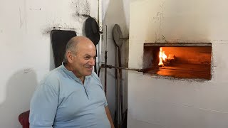 LIVE: Breakfast at Abou Michel Bterram. Kaak, Zaatar rolls, Manakish