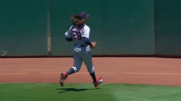 HOU@OAK: Rasmus robs Alonso with a fine running grab