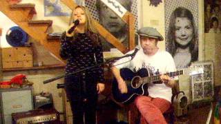 Miniatura del video "The Mamas & The Papas - California Dreamin' -  Acoustic Cover - Danny McEvoy & Clare Barry"