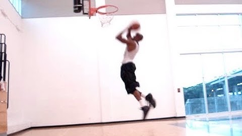 Wing Back-Thru Crossover Drive Two-Feet Dunk Pt. 1 | Dwyane Wade Driving Moves & Tips | Dre Baldwin