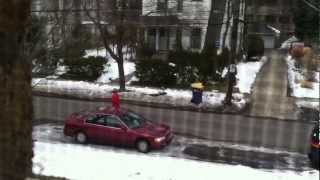 Guy singing his heart out in the street Guy singing his heart out in the street