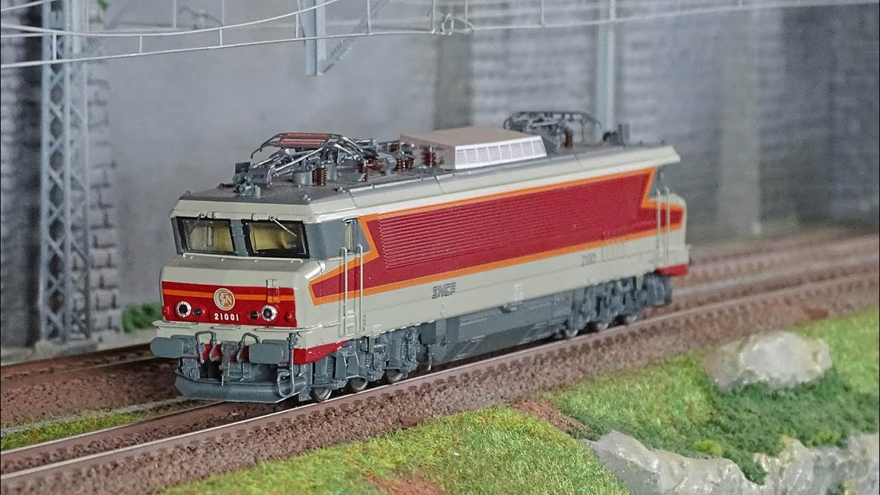 Jouef HJ2454 Locomotive électrique bi-courant CC 21001, Grand