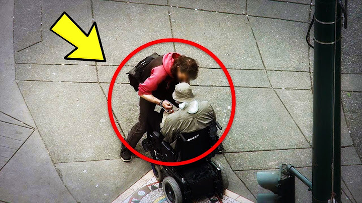Poliziotto si traveste da senzatetto disabile per catturare dei ladri, ciò che trova lo commuove...