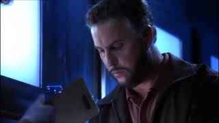 CSI 5x05 Grissom arresta una ragazza per aver ucciso la matrigna, la gelosia fa diventare assassini. screenshot 2