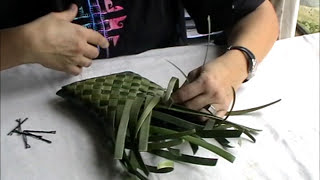 How to make a NZ Flax (Phormium Tenax) purse/bag