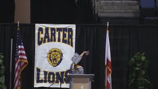 Carter Graduation 2014  Valedictorian Take Selfie during speech