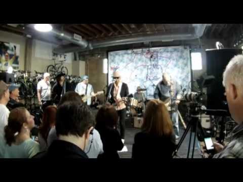 True Believers - The Rain Won't Help You When It's Over, live 2013
