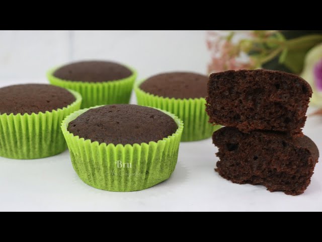 Como Fazer Bolo Fofo de Chocolate Com CUPCAKE (Jogos de Cozinhar) 