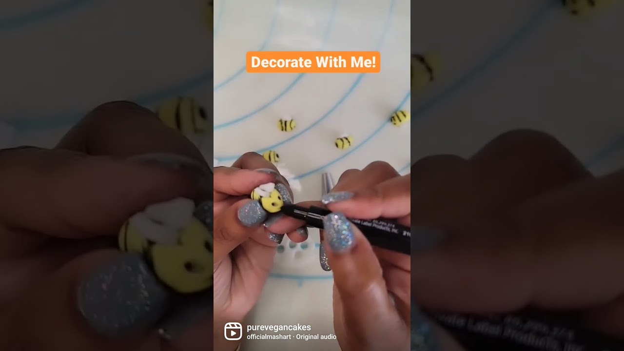 Easy Fondant Bumble Bees 