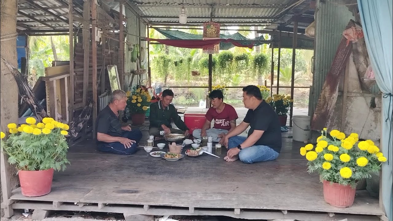 2026 Năm Mới Gà Nấu Lẩu Chua Cay Dượng Cháu Lai Rai..K.L.Q..