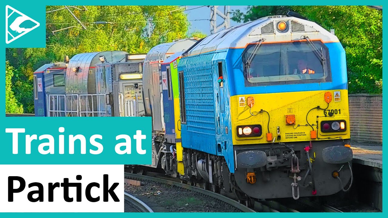 Trains at Partick 29/09/2021