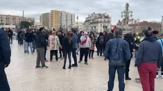 Réforme des retraites - Marseille :  des manifestants pénètrent dans l'enceinte de la gare