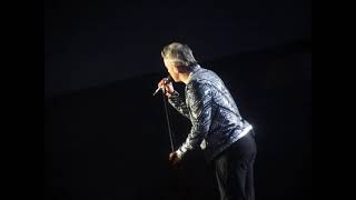 Robbie Williams - No Regrets live @ Vale Park