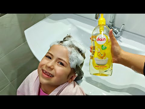 ESMA'NIN SAÇLARINI KUAFÖRDE