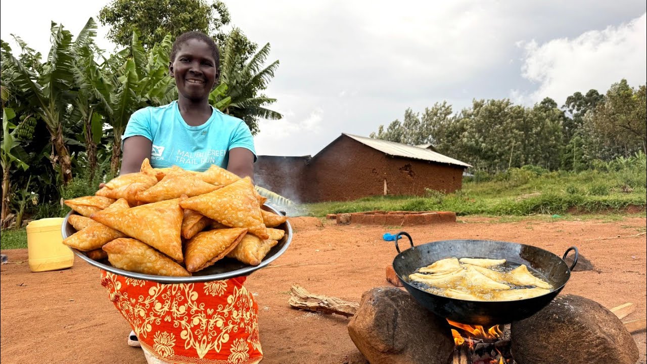 She Made the Crispiest Spicy Samosas in the Village! 🌶🔥 African Mum’s Secret Recipe