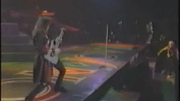 Bon Jovi - You Give Love A Bad Name - Live In Tokyo 1988