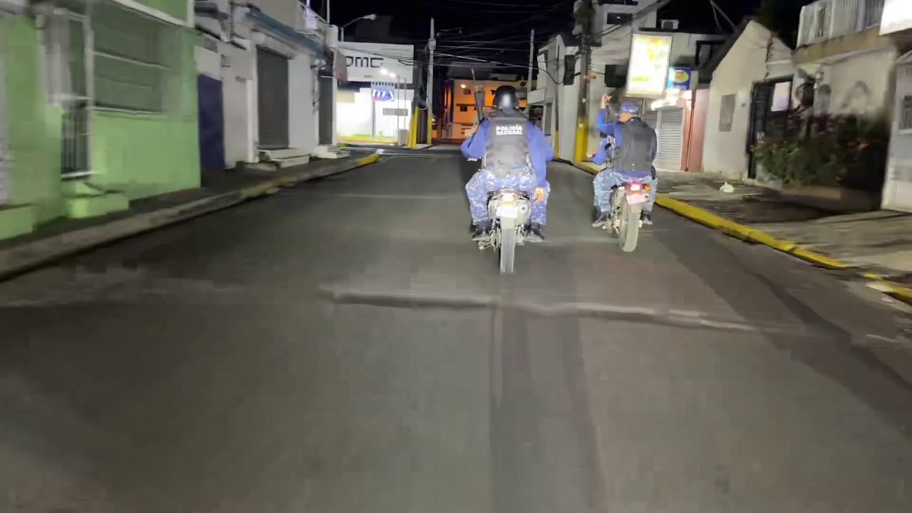 RECORRIDO DE LA POLICIA EN SECTORES DE SAN FRANCISCO DE MACORIS