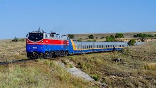 ТЭ33А-0276 с Talgo поездом Защита - Алматы, Сарыозек, 27.08.16г.