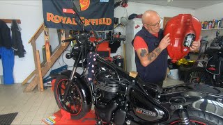 royal enfield meteor 350 seat & fuel tank removal