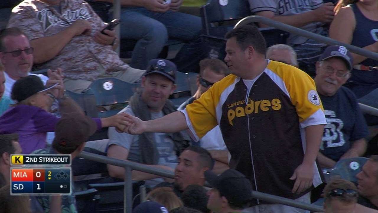 Fan gives foul ball to young girl, 09/15/2021