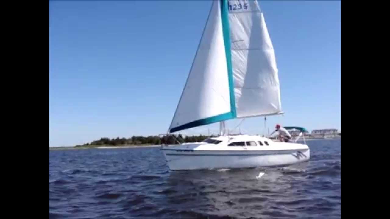 Sailboat Hunter 23.5 - YouTube