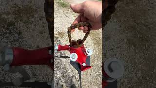 Vevor Chain Pipe Vise with Folding Tripod - This tripod pipe vise folds down for easier transport