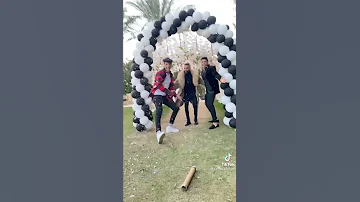 النهارده عيد ميلاد عيد ميلاده احلى عيد مين اللي انا شايفه ده القمر من بعيد 