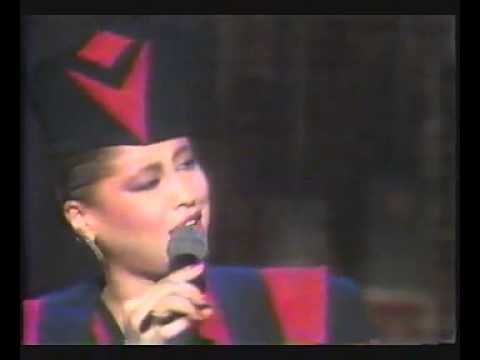 Phyllis Hyman - "Living All Alone" Live ( 1986 )