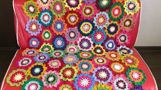 かぎ針編み❣️お花モチーフつなぎ！ソファーカバーのお花で ちょっとしたアイデアが（笑）モチーフ編み楽しい
