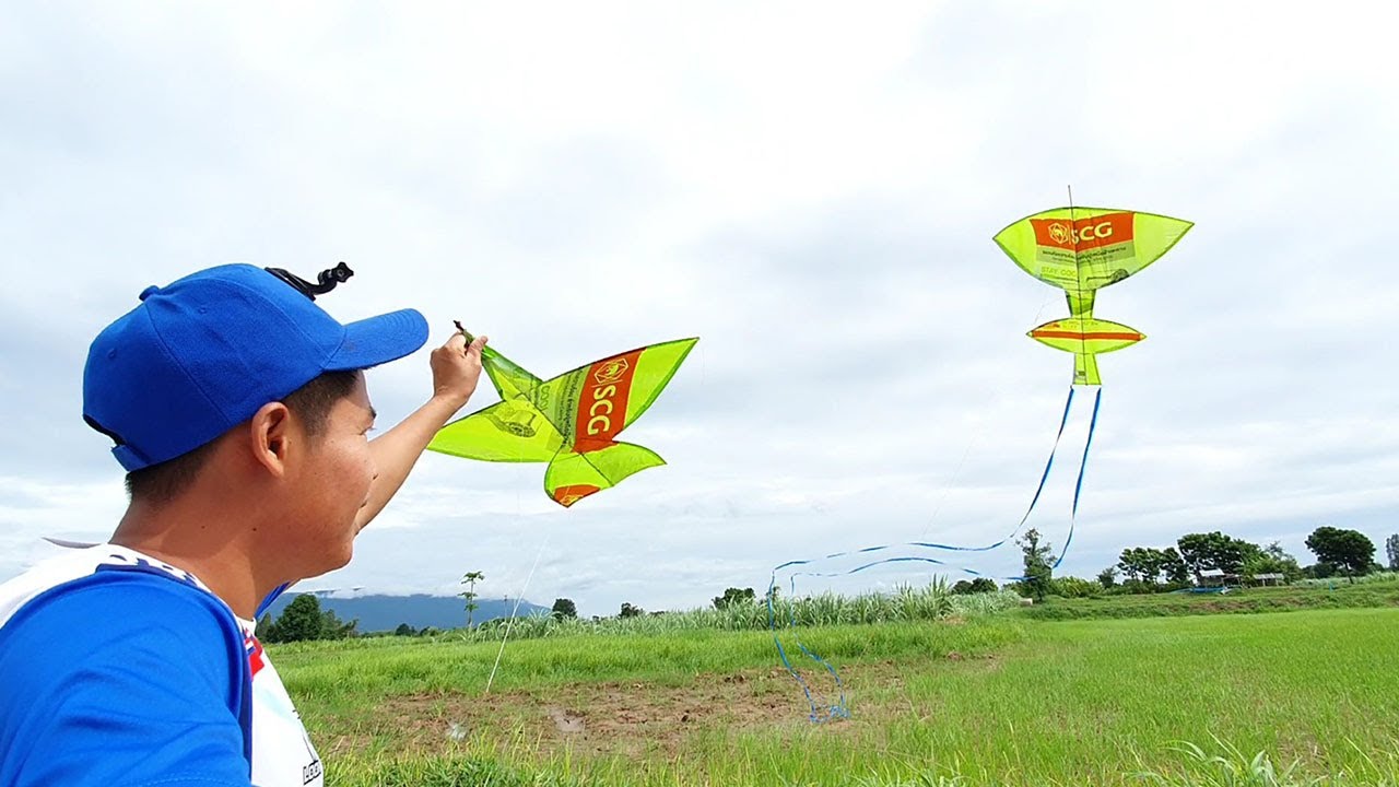 ว่าว2ห้องสีเขียวตัวใหม่ เเข่งกับจุฬาพี่ใหญ่ ใครจะชนะมาดูกัน |เล่นฤดูฝนEP1