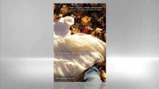 Elizabeth Scott: Living Dead Girl