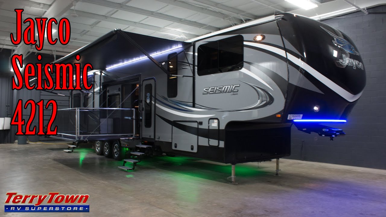 2017 Jayco Seismic 4212 5w Toyhauler