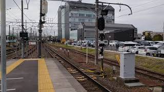 名鉄１００系普通犬山行犬山駅一番線入線