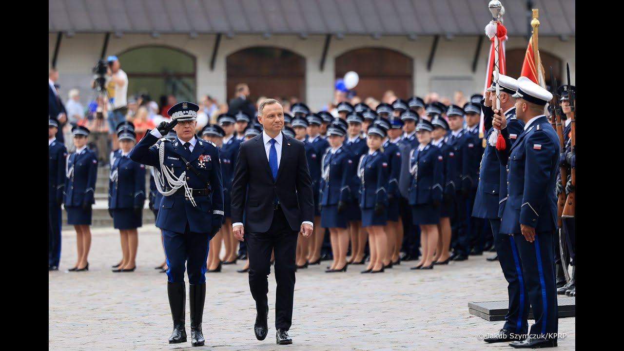 Prezydent na obchodach Święta Policji