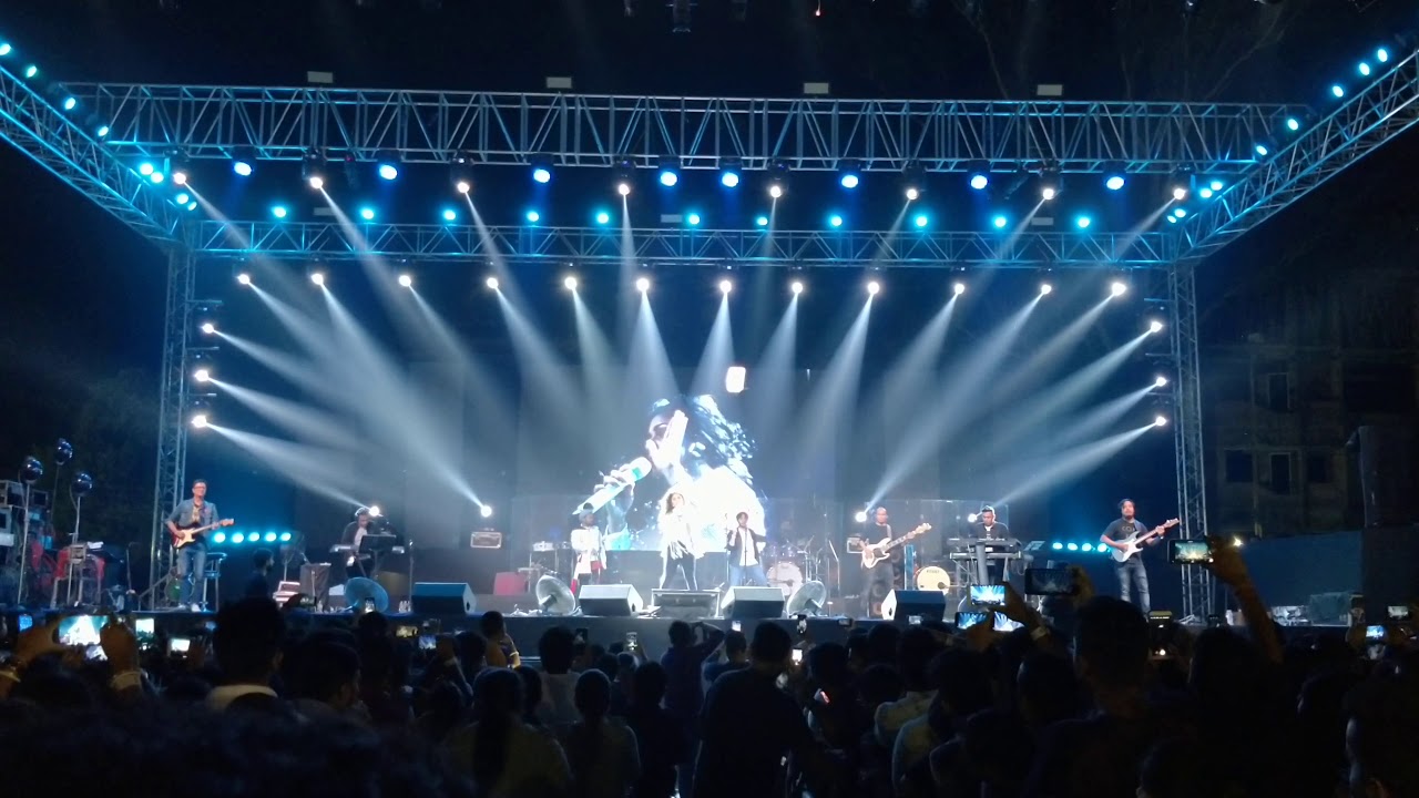 Crazy Kiya Re Sunidhi Chauhan Live McDowell's No1 Yaari Jam Fest
