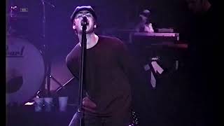 Video thumbnail of "Oasis - Don't Go Away (Hammerstein Ballroom, NY 1997-10-08) 720p 50fps + Audio"