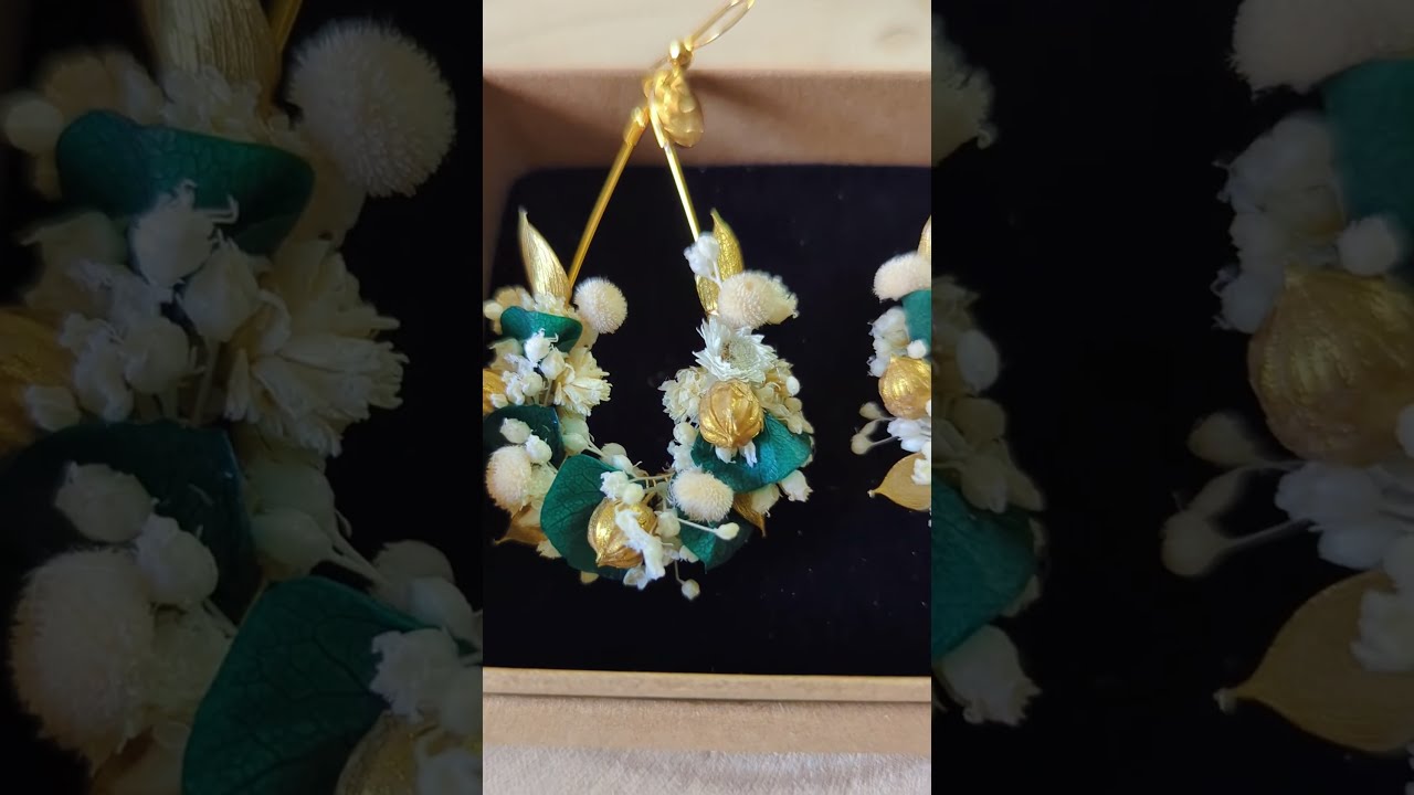 Boucles D'oreilles Clous Doré Floral Avec CZ Et Goutte Verre Vert - Art Déco - Fait Main