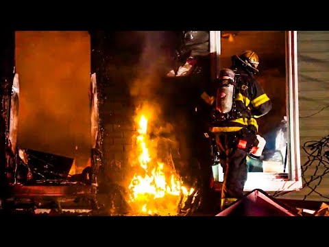 Queens 5th Alarm - HEAVY FIRE Rips through 3 Houses - YouTube