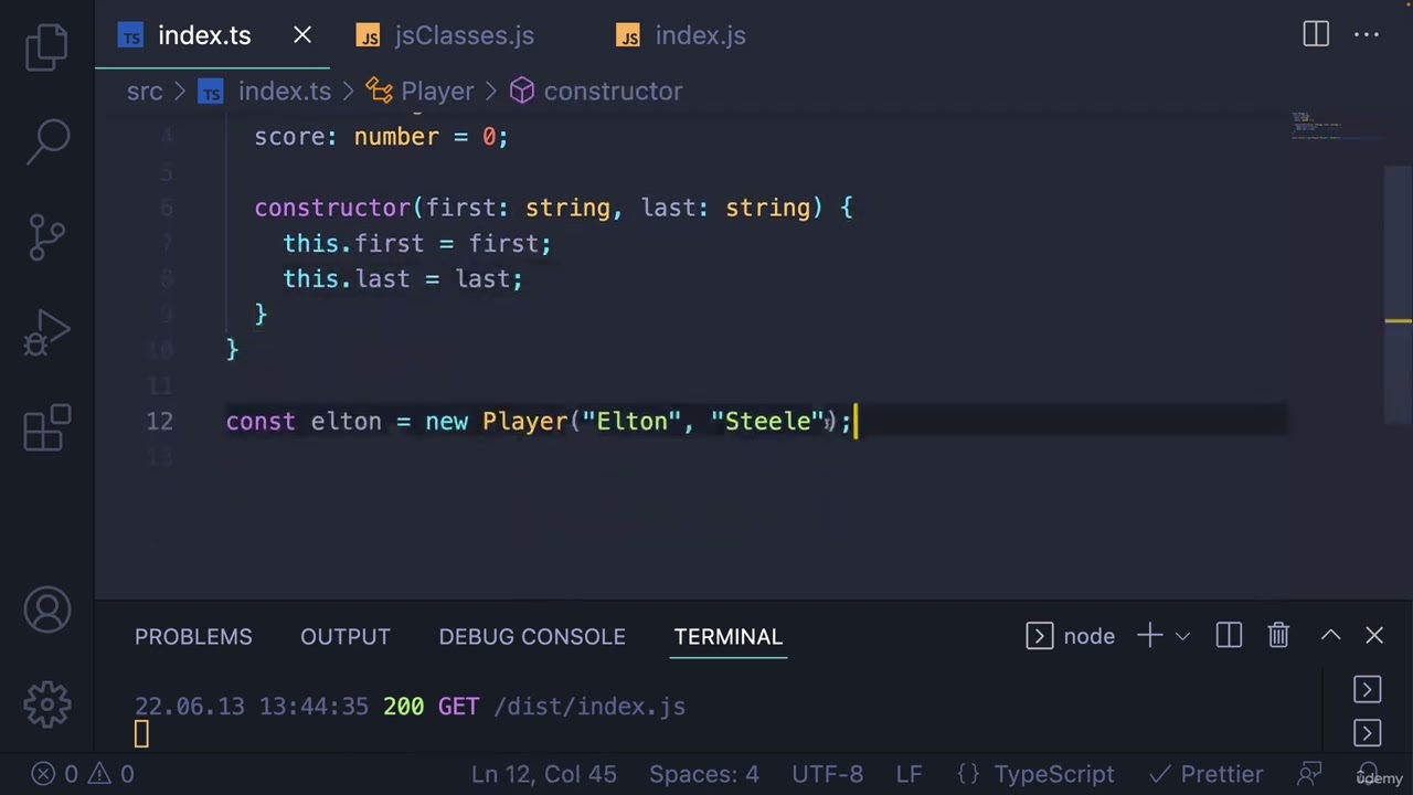 13.2  Class Fields In TypeScript